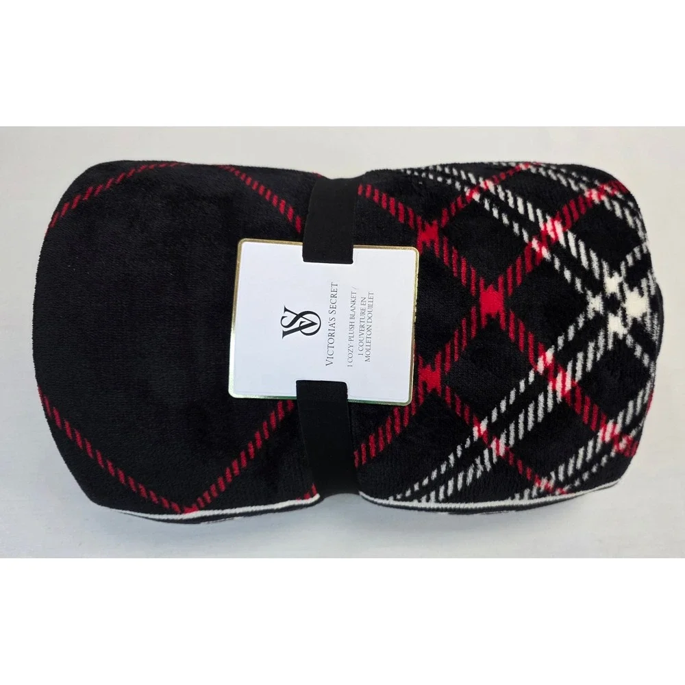 Victoria's Secret Cozy Plush Blanket Red Black Plaid Sherpa Fleece Throw 50x60